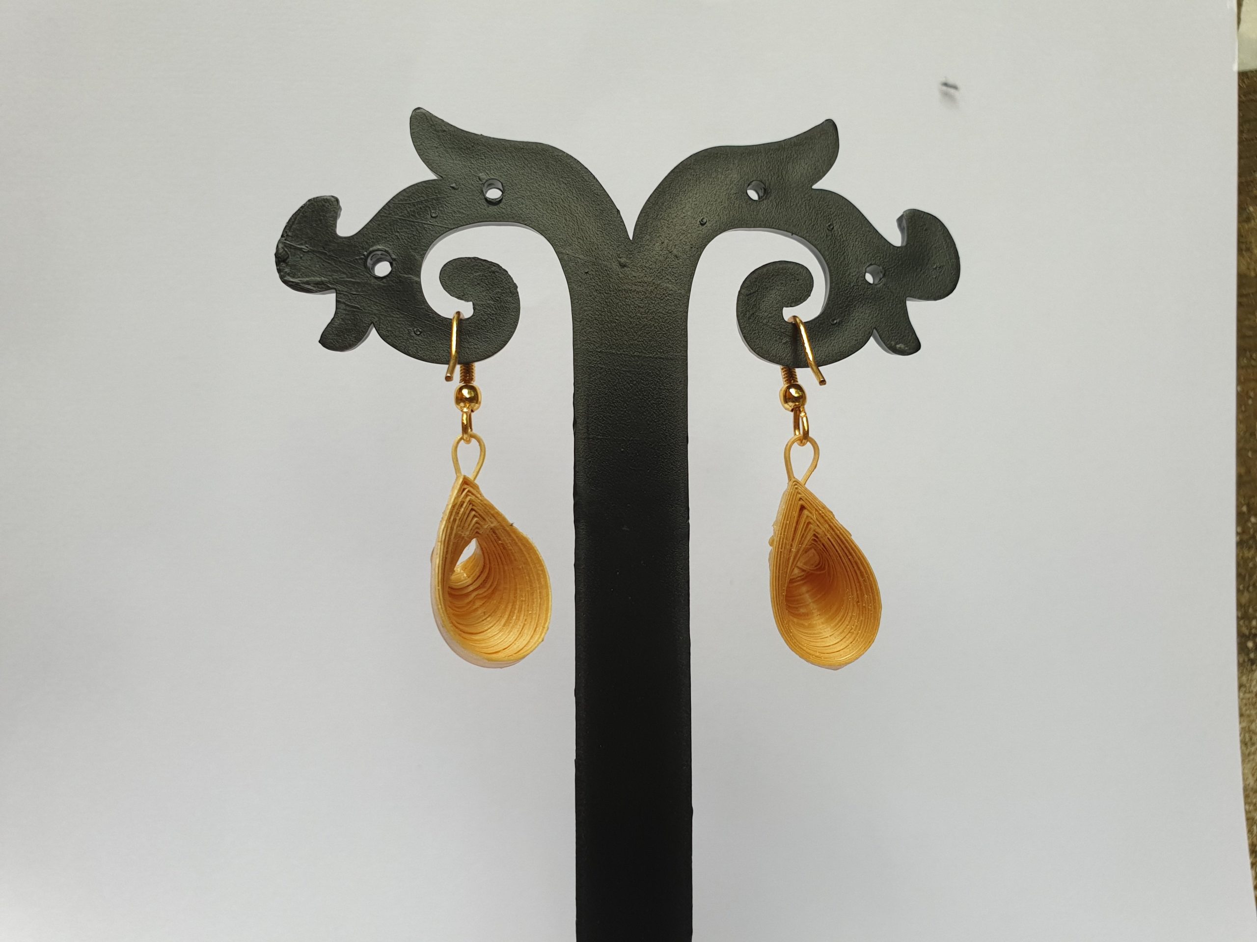 Bamboo Shell Shape Earrings - Image 3