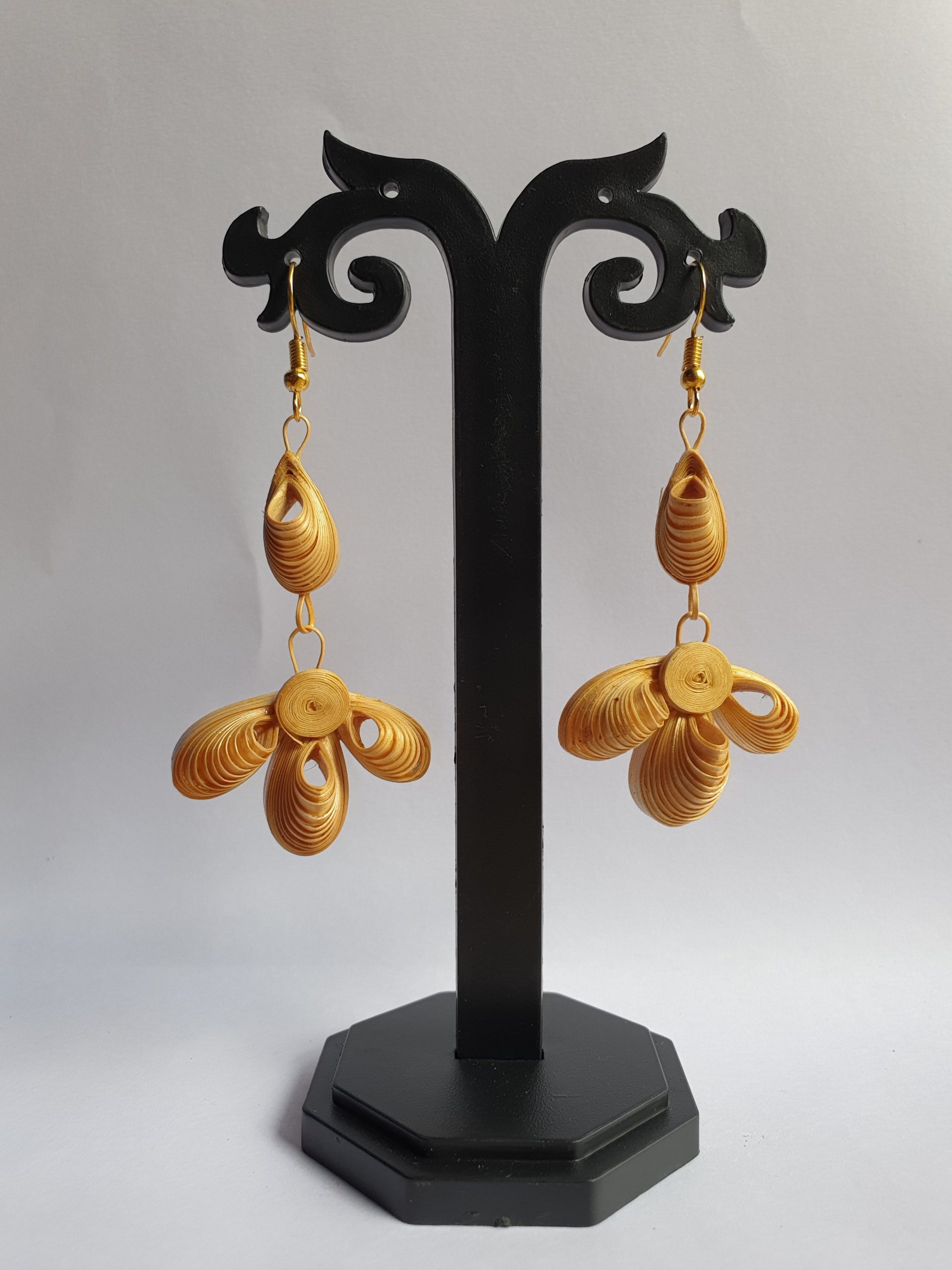 Bamboo Shell Flower Earrings