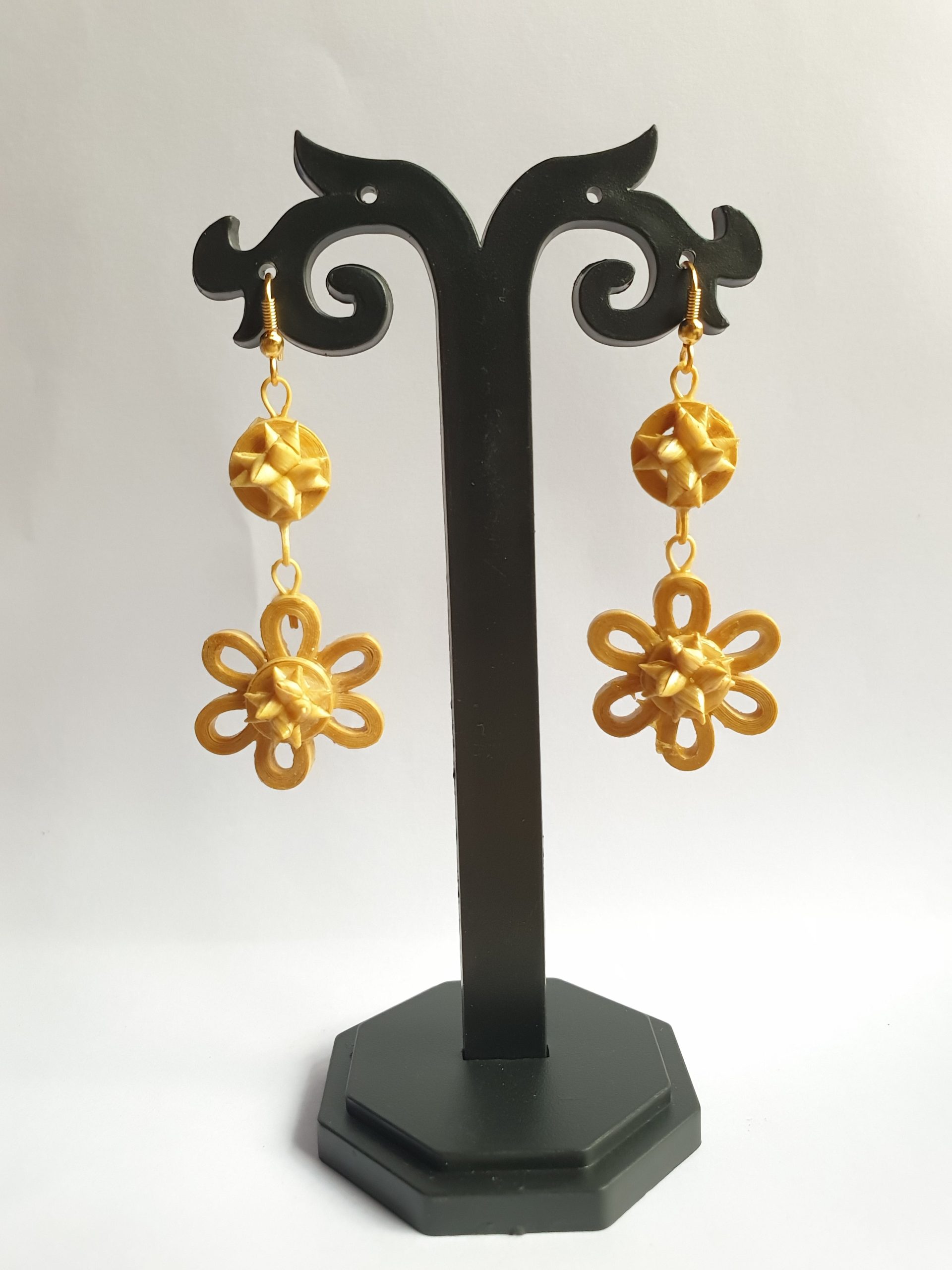 Bamboo Daisy Flower Earrings - Image 2